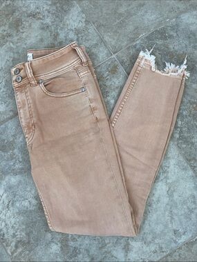 Free People Cropped High-Rise Skinny Jeans in Dusty Orange with Frayed Hem